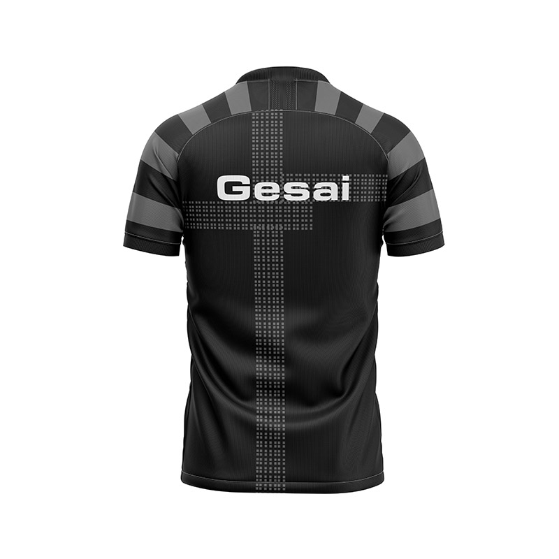 スポーツコートとTシャツ